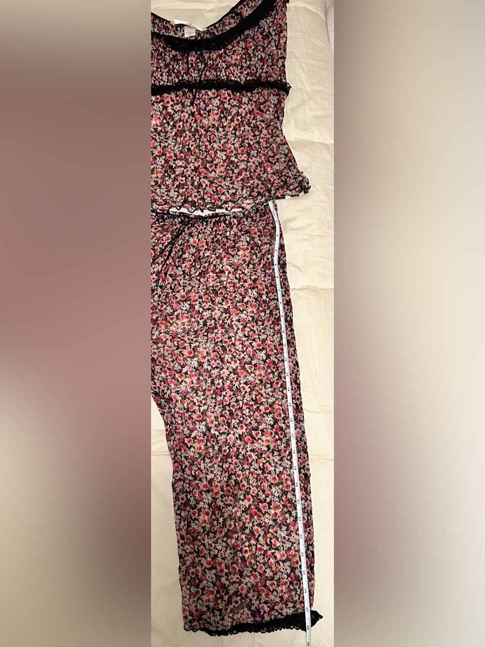Y2K Victoria’s Secret Pink Label Floral Two-Piece Lounge Set in Black and Pink - Picture 3 of 15
